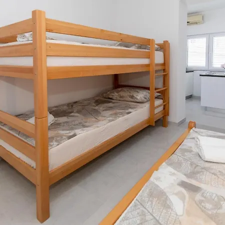 Sevo Apartment Baska Voda